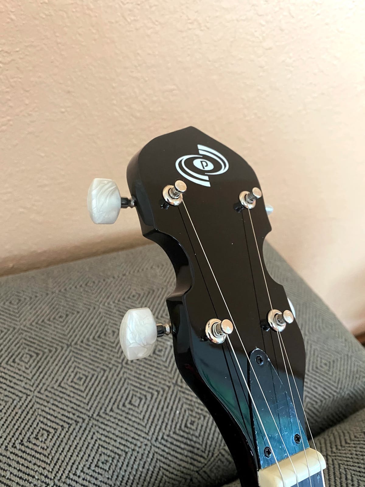 Pyle 5 String Resonator Banjo - Full Size 24 Bracket, Geared 5th Tuner Professional Instrument w/Remo Drum & Hardwood Back - Full Beginner Starter Kit Gig Bag, Tuner, Strings, Picks, Strap, tools customer photo 1