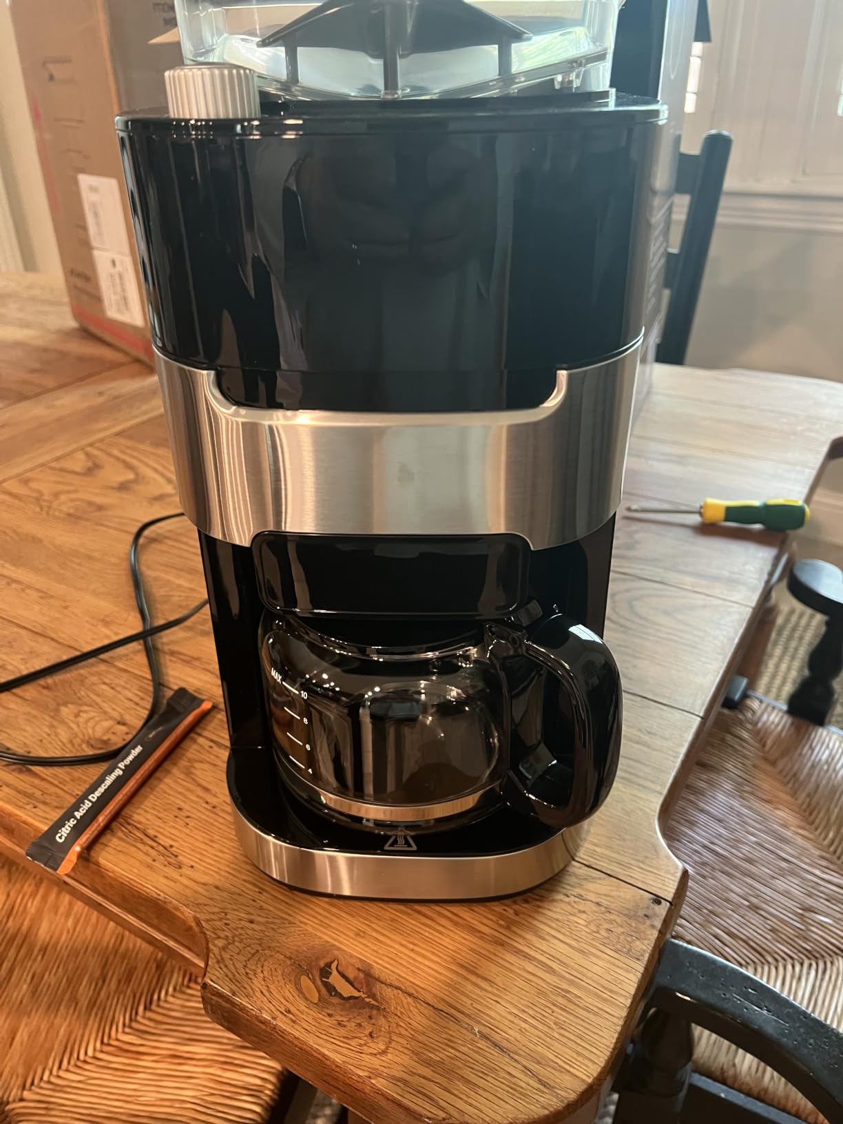 Drip Coffee Maker with Built In Grinder, 10-Cup Grind and Brew Coffee Machine Fully Automatic, Programmable with Brew Strength, Permanent Filter, Glass Carafe, 50oz Water Tank, Ideal for Home/Office customer photo 1