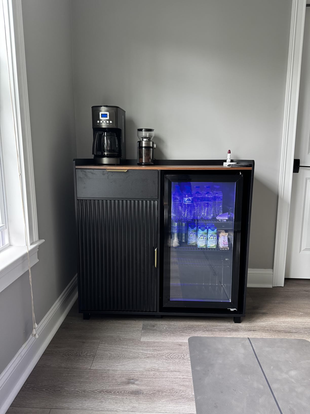 0.6 Cu.ft Beverage Cooler, Compressor Glass Door Mini Fridge 40-61°F Black customer photo 2