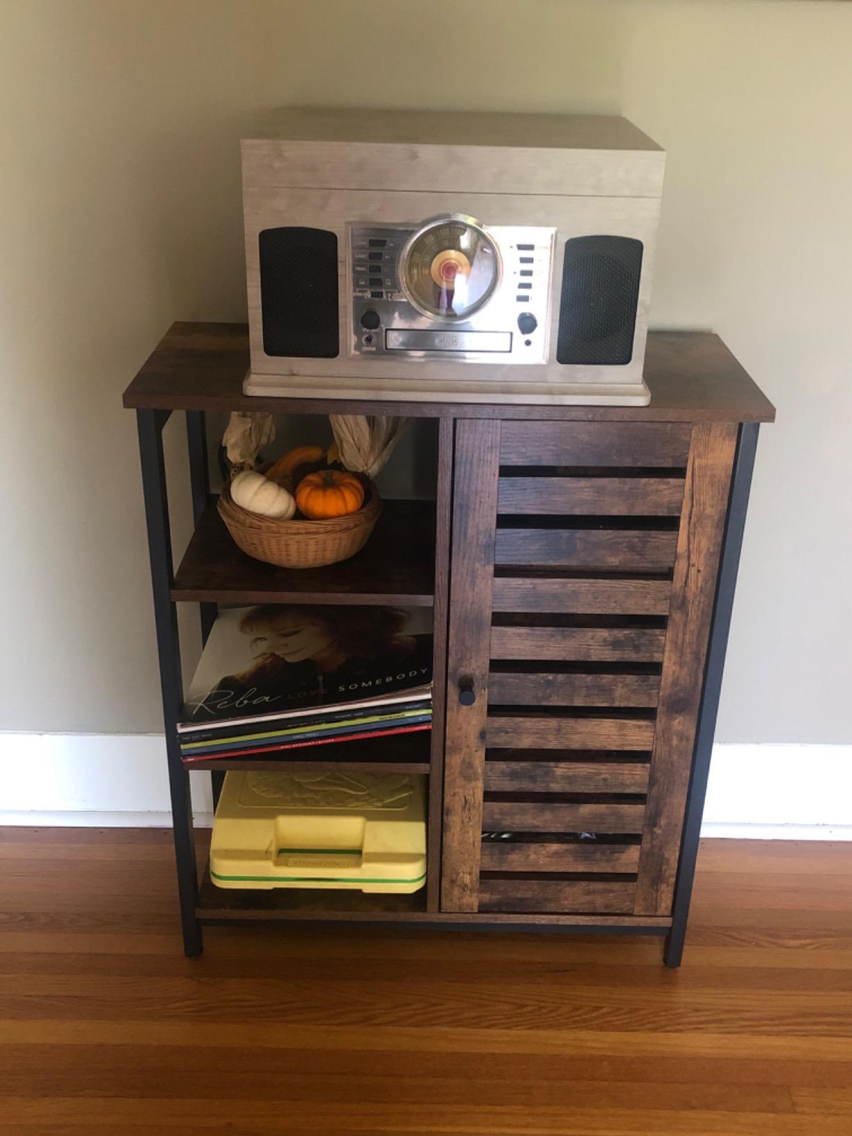 VASAGLE Buffet Cabinet, Sideboard, 2 Doors, 28.4 x 15.8 x 31.5 Inches customer photo 1