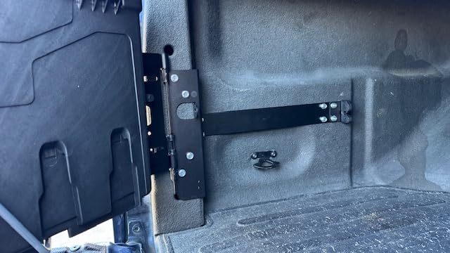 RealTruck UnderCover SwingCase Truck Bed Storage Box | SC203D | Fits 2015 - 2025 Ford F-150 Drivers Side (Includes Lightning) customer photo 2