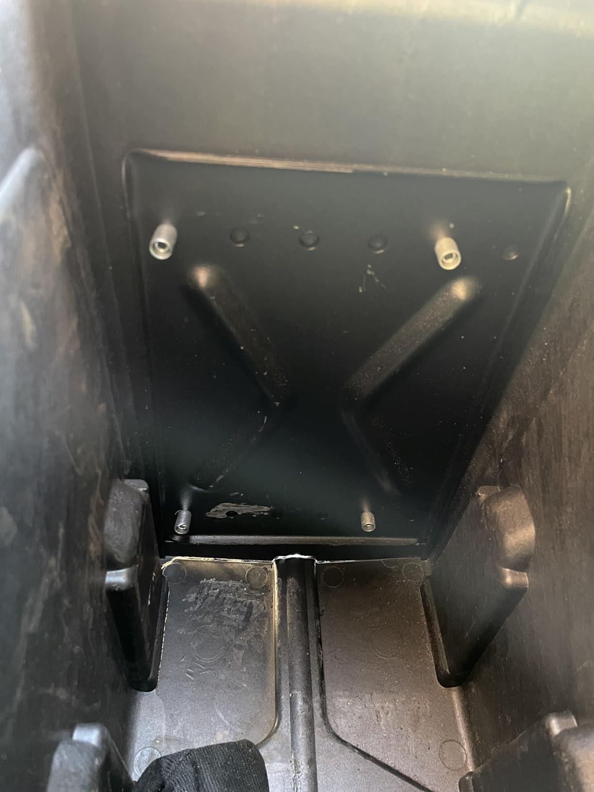 RealTruck UnderCover SwingCase Truck Bed Storage Box | SC205D | Fits 2017 - 2025 Ford F-250/350 Super Duty Drivers Side customer photo 2