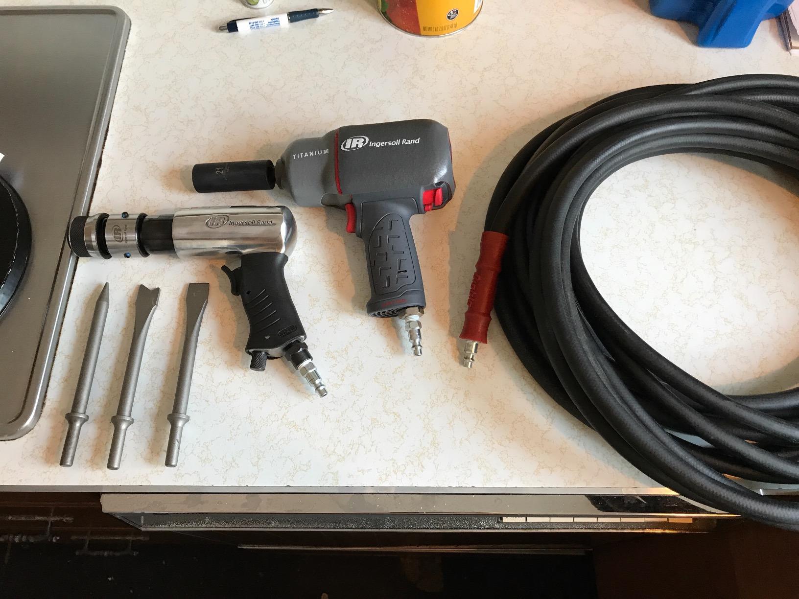 Ingersoll Rand 2235TiMAX 1/2-Inch-Drive Air Impact Wrench with Up to 1,350 Foot-Pounds Torque Output customer photo 1