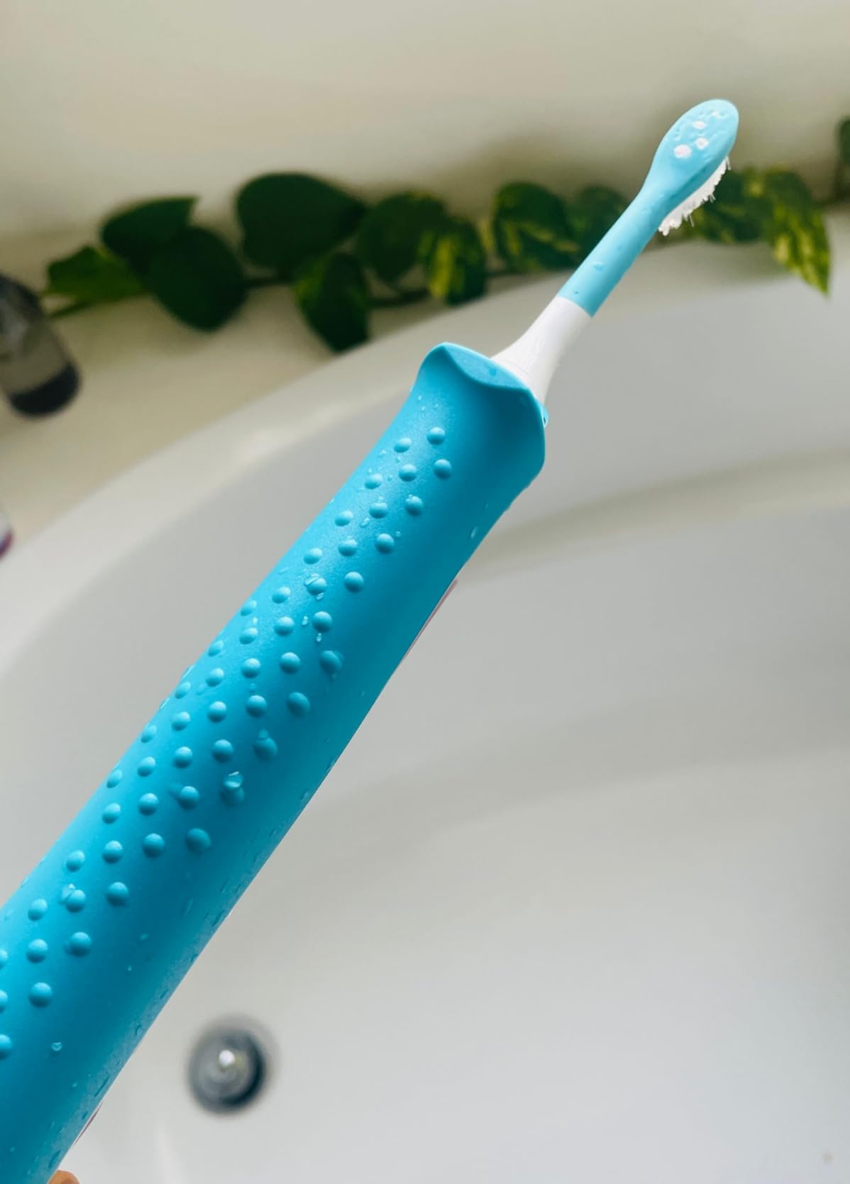 Philips Sonicare for Kids 3+ Bluetooth Connected Rechargeable Electric Power Toothbrush, Interactive for Better Brushing, Turquoise, HX6321/02 customer photo 2