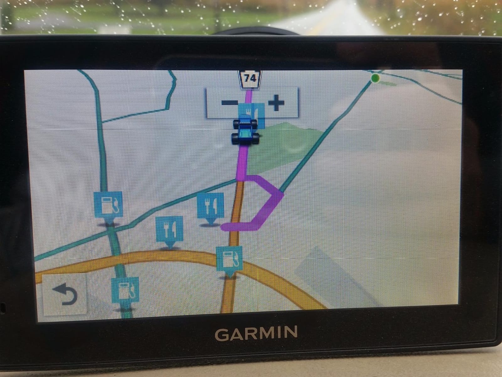 Garmin 010-01532-0C Drive 50 USA LM GPS Navigator System with Lifetime Maps, Spoken Turn-by-Turn Directions, Direct Access, Driver Alerts, and Foursquare Data customer photo 1