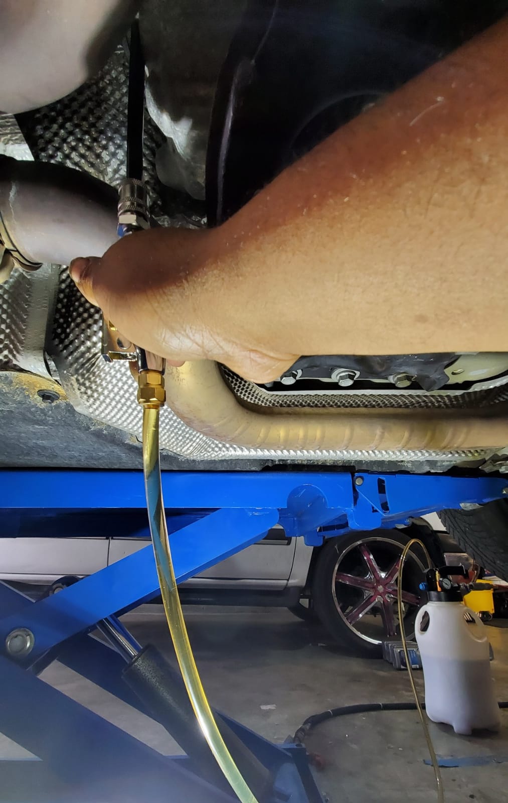 FIRSTINFO Patented 10L Pneumatic ATF/Transmission Fluid Pump, 22 Adapters customer photo 1