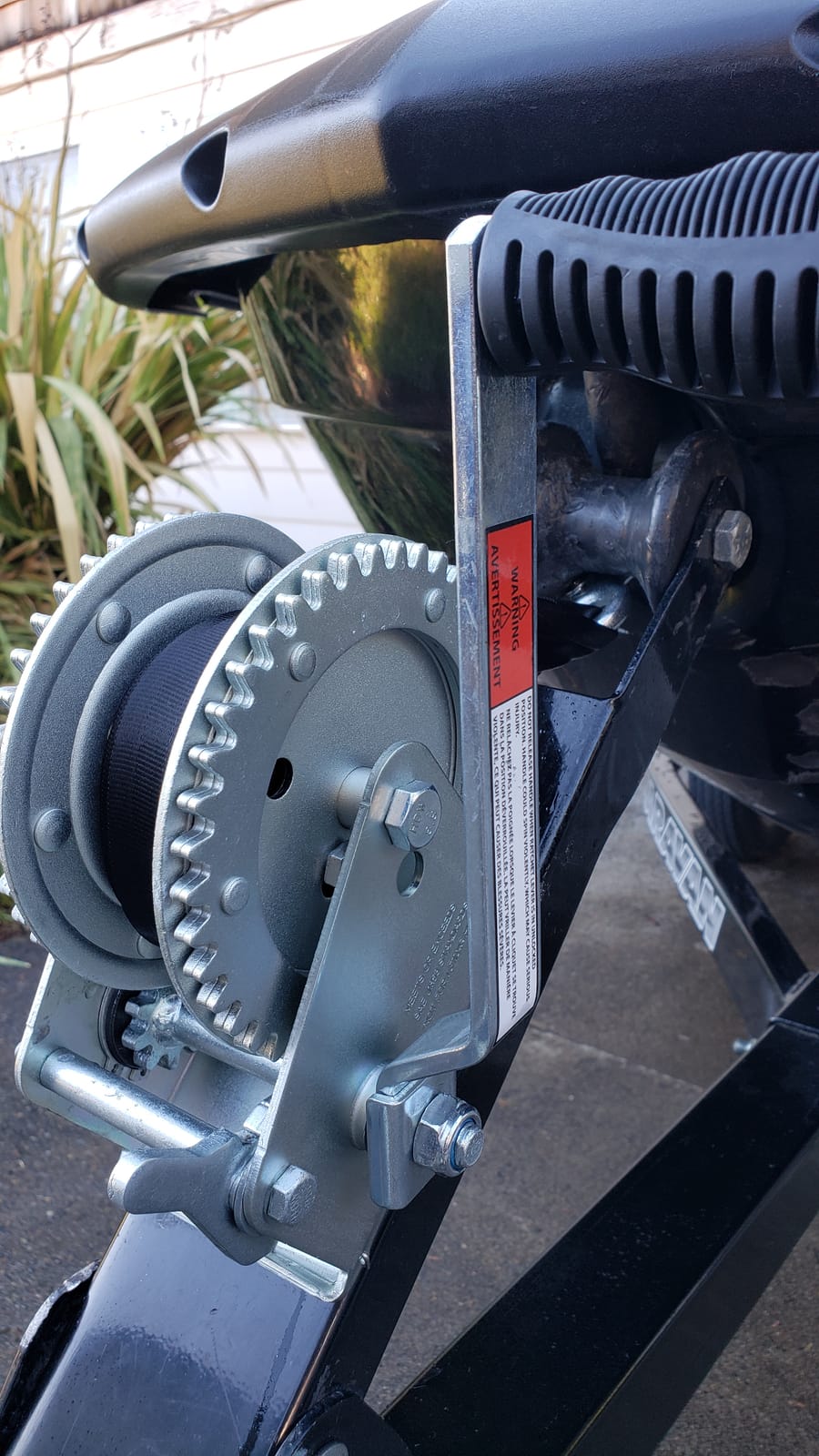 Camco 2000lb Boat Trailer Winch - Manual Hand Crank Boat Winch Features 20-Foot Strap & 2-Way Ratchet - 2,000lb Weight Capacity - Boat Trailer Accessories (50000) customer photo 2