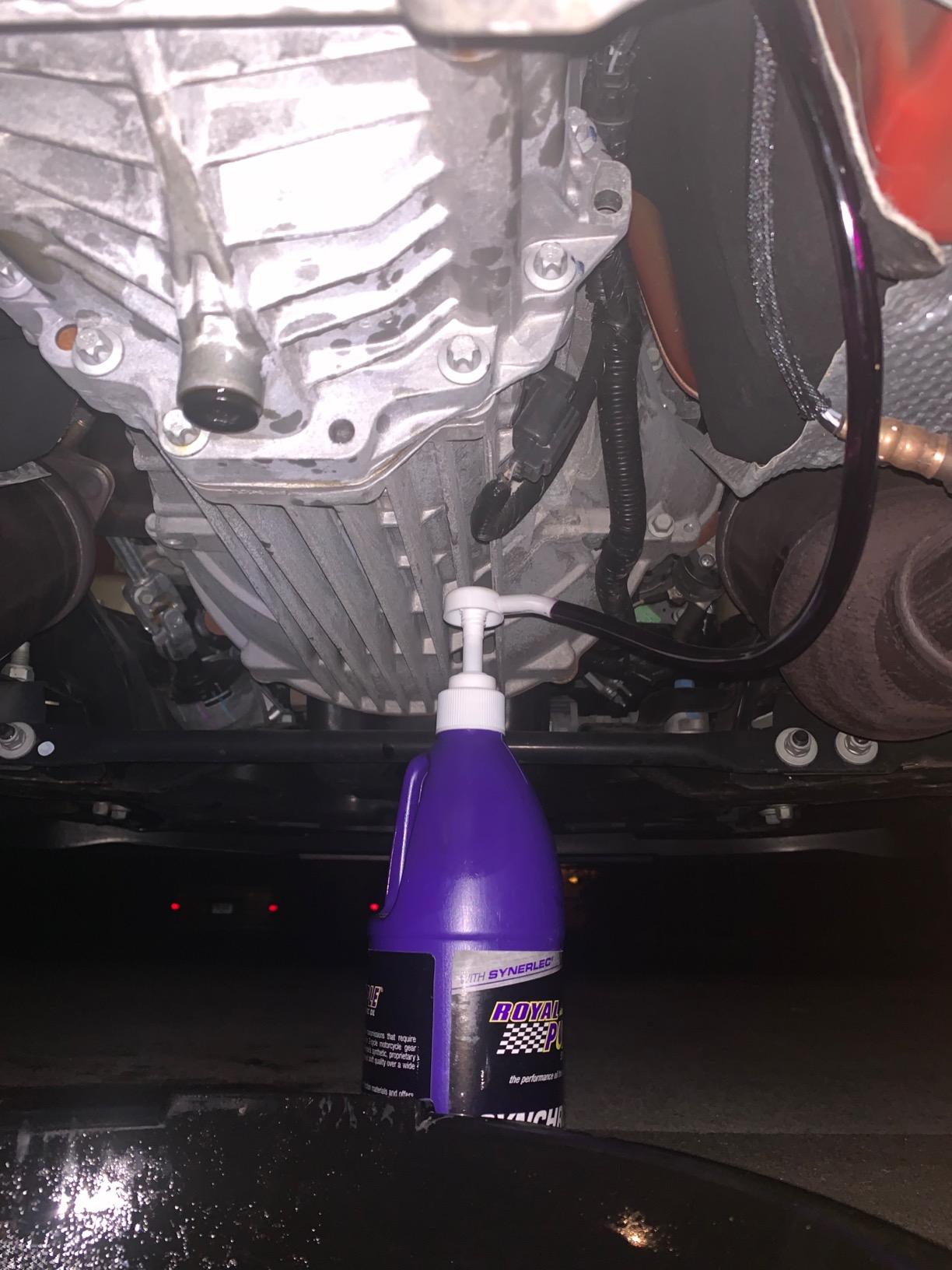 Slippery Pete 5cc Hand Pump Transfers Gear Oil, Transmission and Differential Fluids From Quart Bottles (Not for Red Line Quarts) (1) customer photo 1