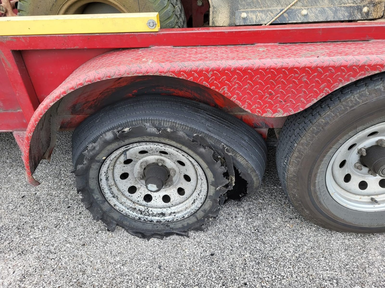 GREMAX All Steel Trailer Radial Tire ST235/80R16 130/126M LRH 16-Ply customer photo 2