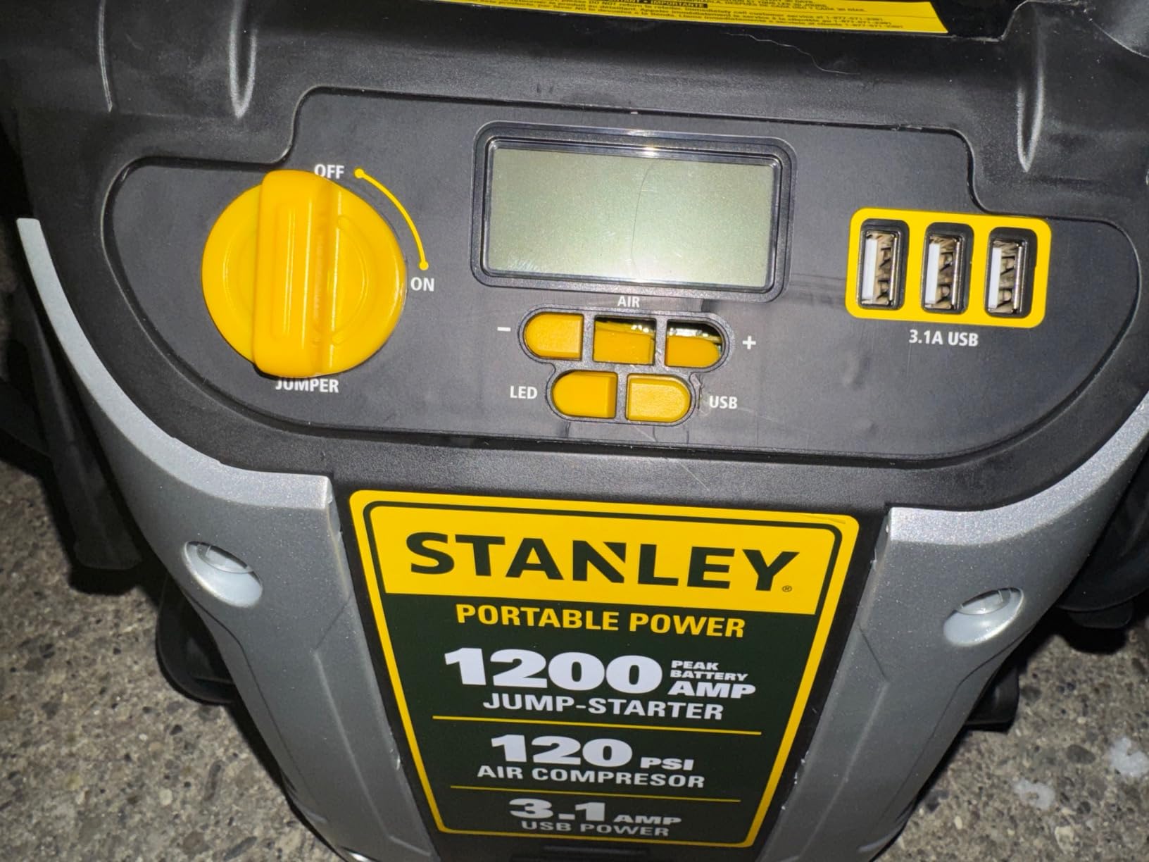 Stanley J5C09D 1200 Peak Amp Jump Starter with 120 PSI Inflator customer photo 1
