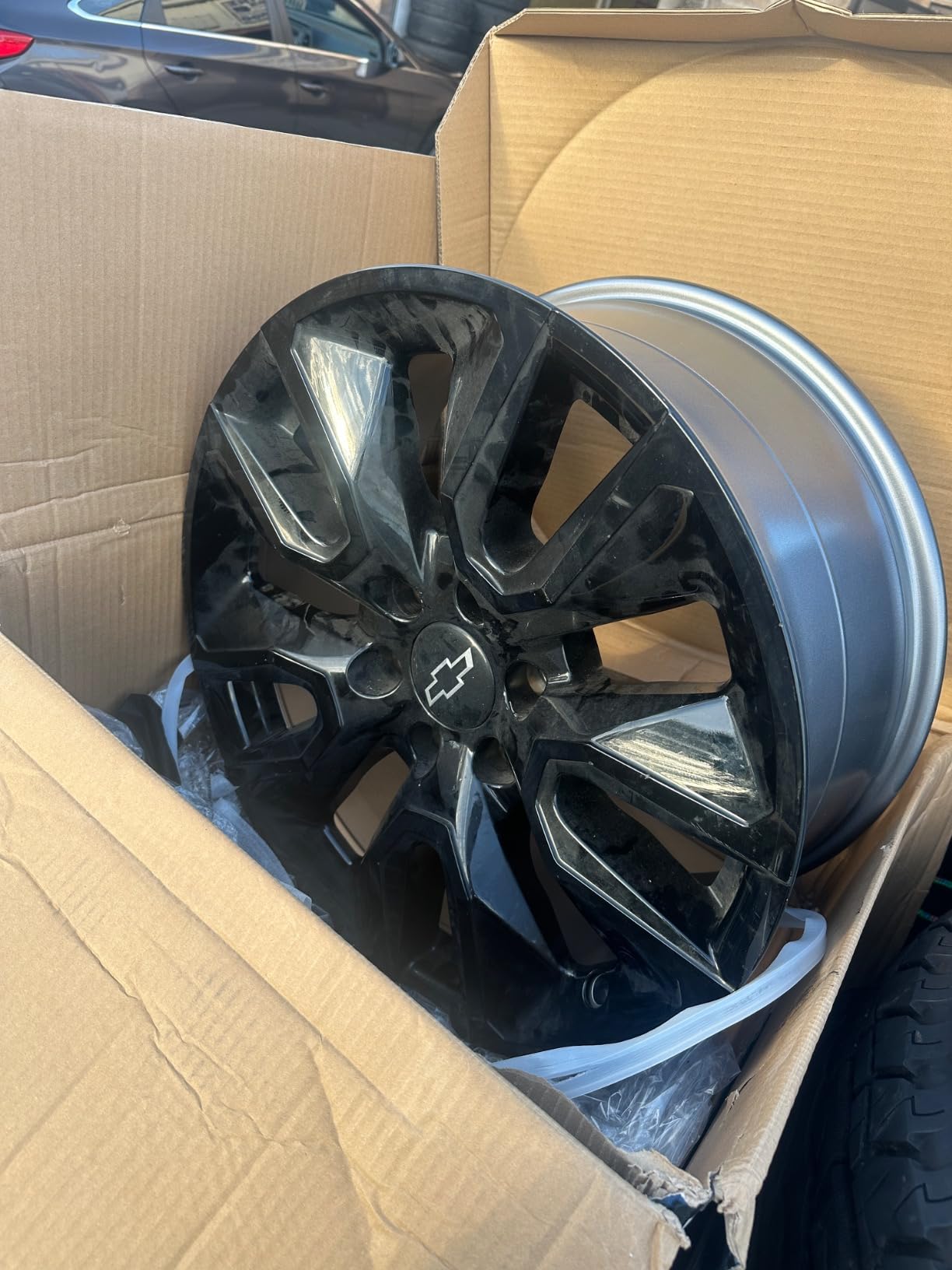 OE Wheels CV32 20x9 Gloss Gunmetal Machined 5916 6x139.7 Rim customer photo 2
