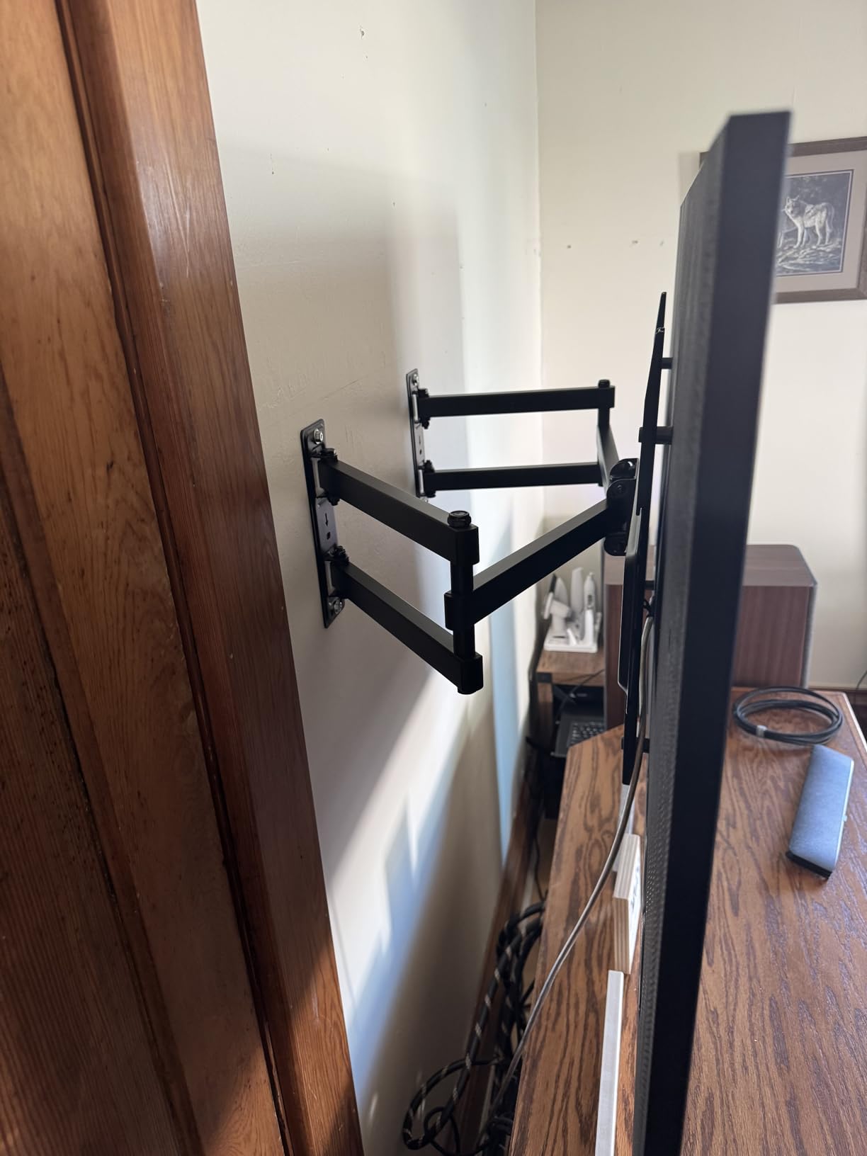 VIVO Corner TV Wall Mount for 37-70 in Screens, Max VESA 600x400mm customer photo 1