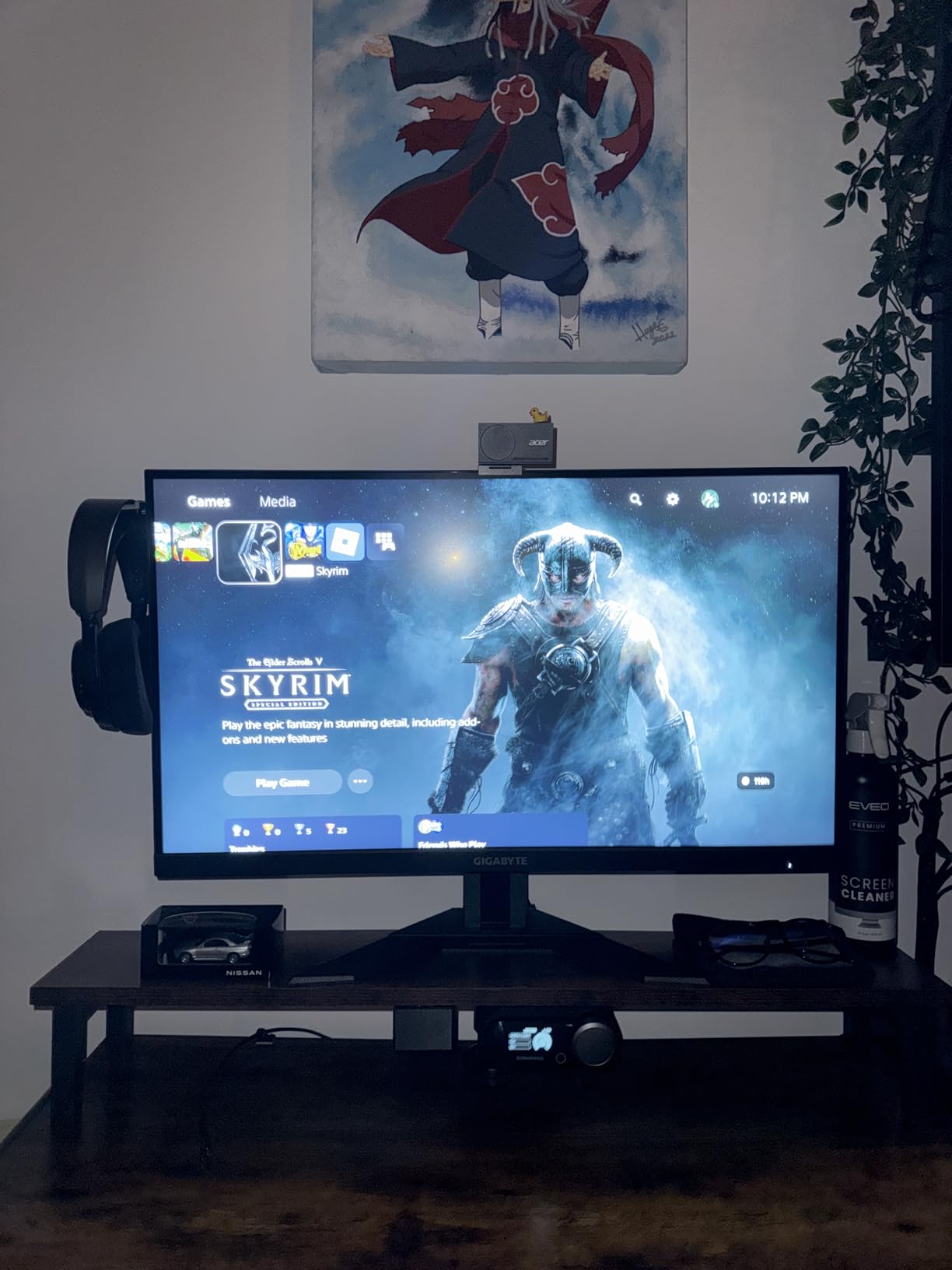 TotalMount Hidden Monitor Stand for Headphones – Does Not Block Monitor customer photo 1