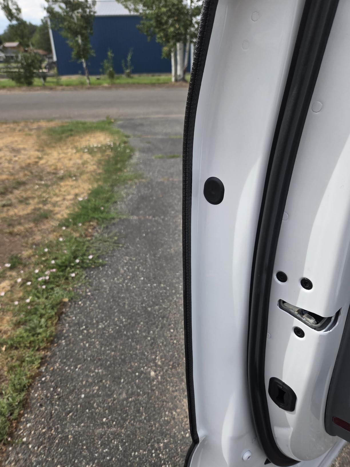 MYFAMIREA 16.4 Ft(5M) Car Door Edge Guards U Shape Edge Trim Rubber Seal Protector Car Door Protector Car Protection Door Edge Anti-Collision Rubber Clips Fit for Most Car customer photo 1
