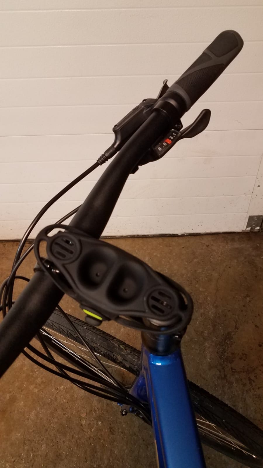 Bone Bike Tie Pro 4, Universal Bike Phone Stem Mount for 4.7