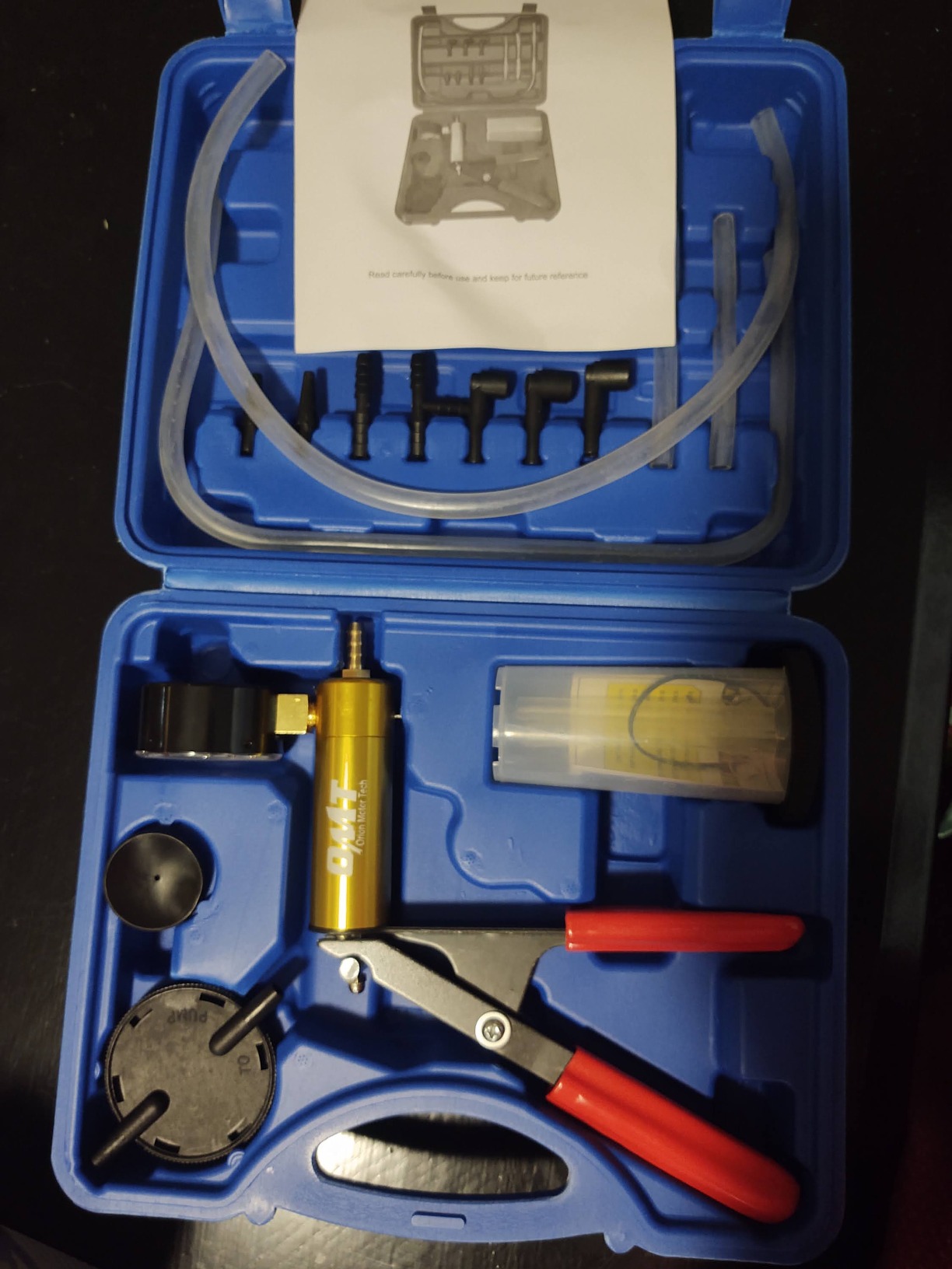 OMT One-Man Brake Bleeding Kit with Hand Vacuum Pump and Dial Gauge, Blue customer photo 1