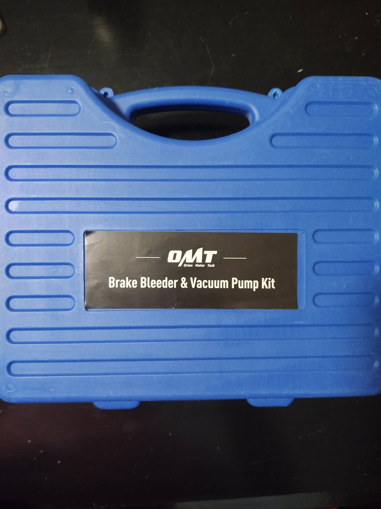 OMT One-Man Brake Bleeding Kit with Hand Vacuum Pump and Dial Gauge, Blue customer photo 2
