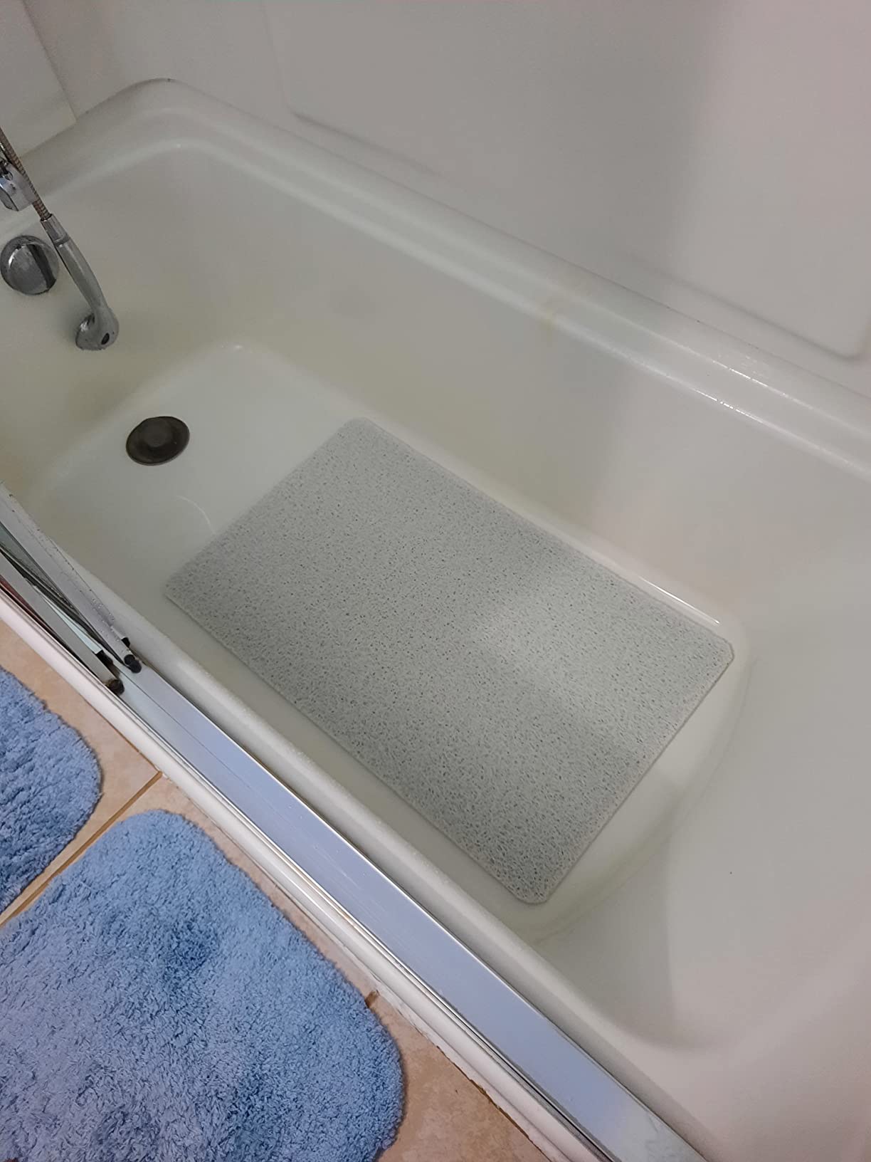 Non-Slip Bathtub Mat, 16x24 Inch, Shower Mats for Bath Tub, PVC Loofah Bathroom Mats for Wet Areas, Quick Drying Foot Scrubber Mat customer photo 2