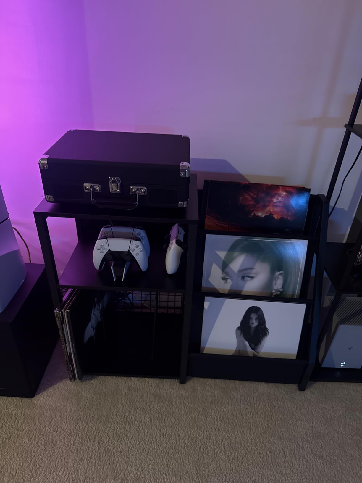 LELELINKY Black End Table,Record Player Stand with Vinyl Storage,3 Tier Side Table with Display Shelf Storage Up to 150 Albums,Industrial Large Record Holder Cabinet for Living Room customer photo 2