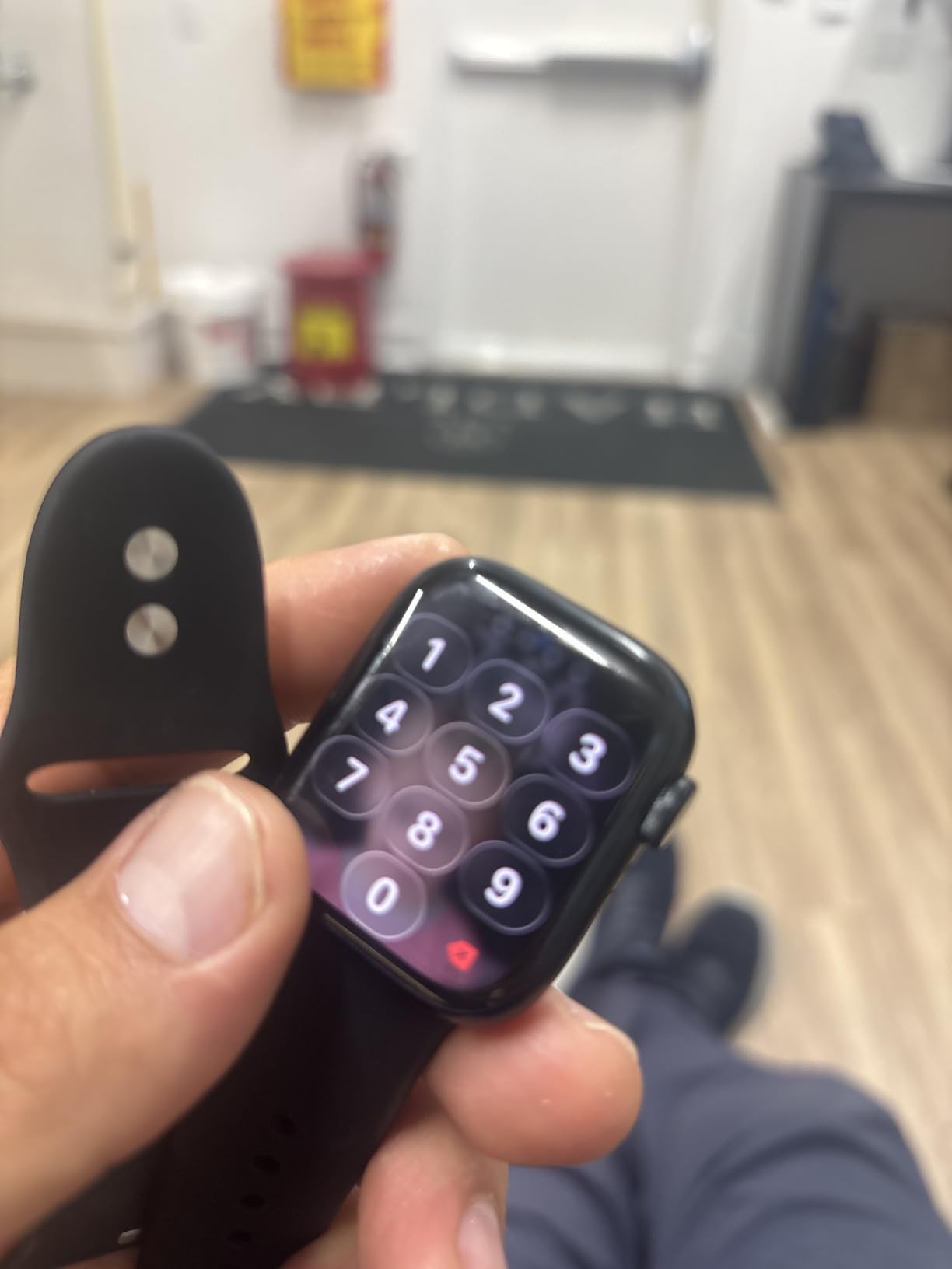 Apple Watch Series 7 (GPS, 45mm) Starlight Aluminum Case with Starlight Sport Band, Regular (Renewed) customer photo 1