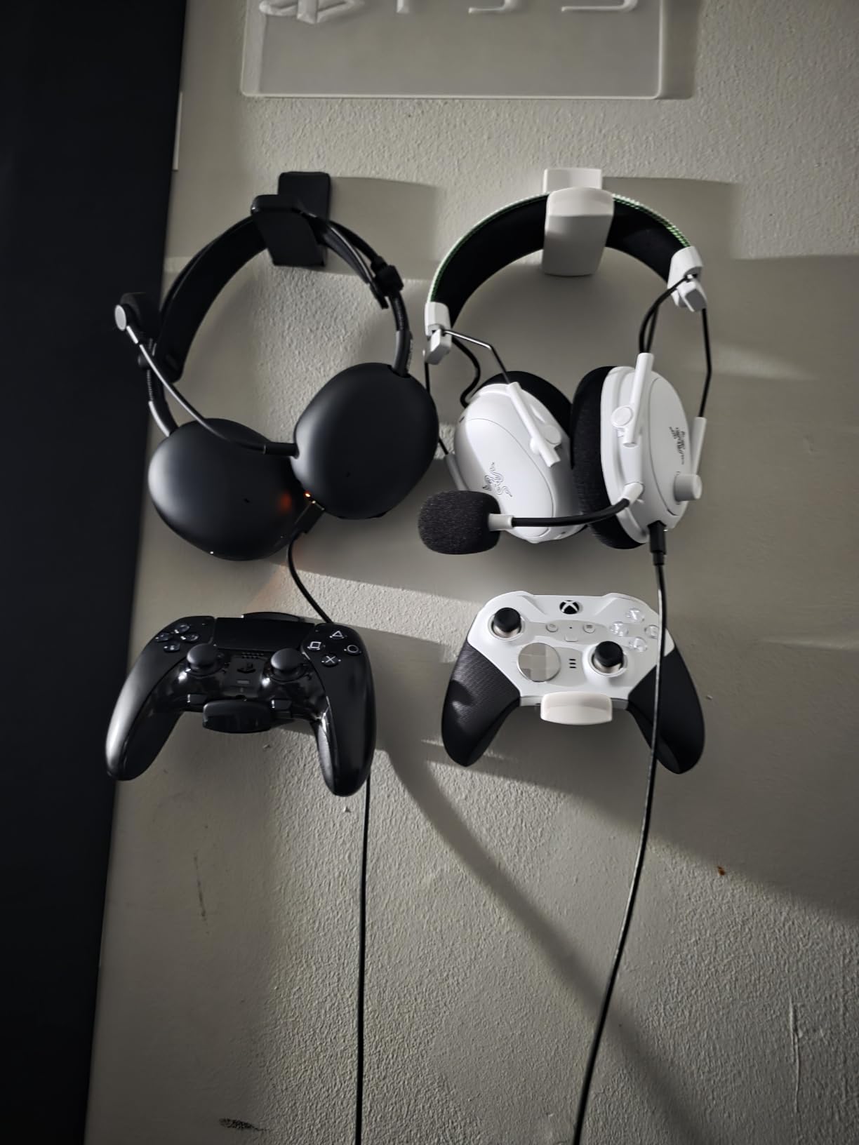 Lamicall Headphone Stand, Sticky Headset Hanger, Adhesive Headphone Holder customer photo 1