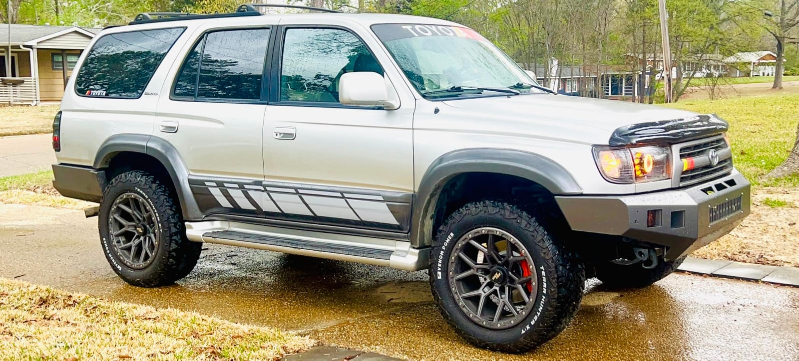 RockTrix RT107 20 Inch Wheel 20x9 6x139.7 6x5.5, +12mm Offset, 106.1mm Bore customer photo 1