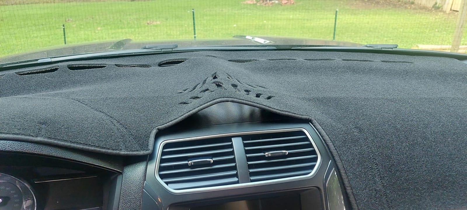 Dashboard Cover Dash Mat Fit for 2018-2012 Fo-rd Focus (Not Fit ST or RS Models),Car Dash Board Mat Anti-Glare Carpet,Non-Slip Pad Sunshield Protector (Black) customer photo 2
