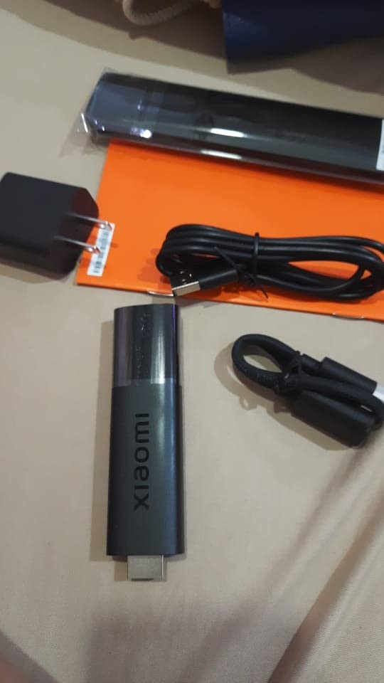 Xiaomi Mi TV Stick 4K 2nd Gen Ultra HD Streaming Device, Google TV™ with Google Assistant Voice Remote Control Streaming Media Player, Chromecast, 2GB 8GB HDR/AV1/2.4G/5G WiFi 6, Bluetooth 5.2 customer photo 1