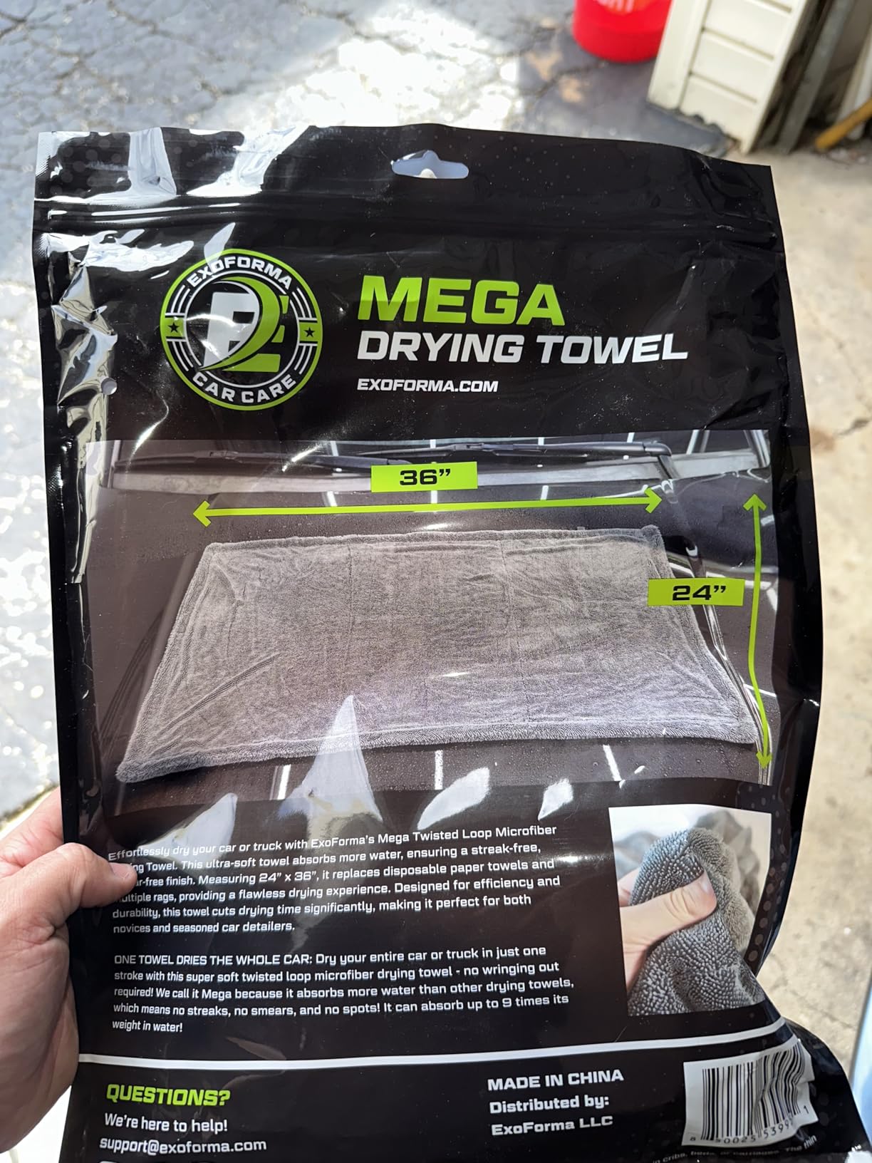 ExoForma Mega Car Drying Towel - Holds Up to 9 lbs, No Streaks, Scratches, or Water Spots | 1200 GSM Microfiber Double Twist Pile & Edgeless Design, 1 Quick & Effortless Dry - 24” x 36” customer photo 2