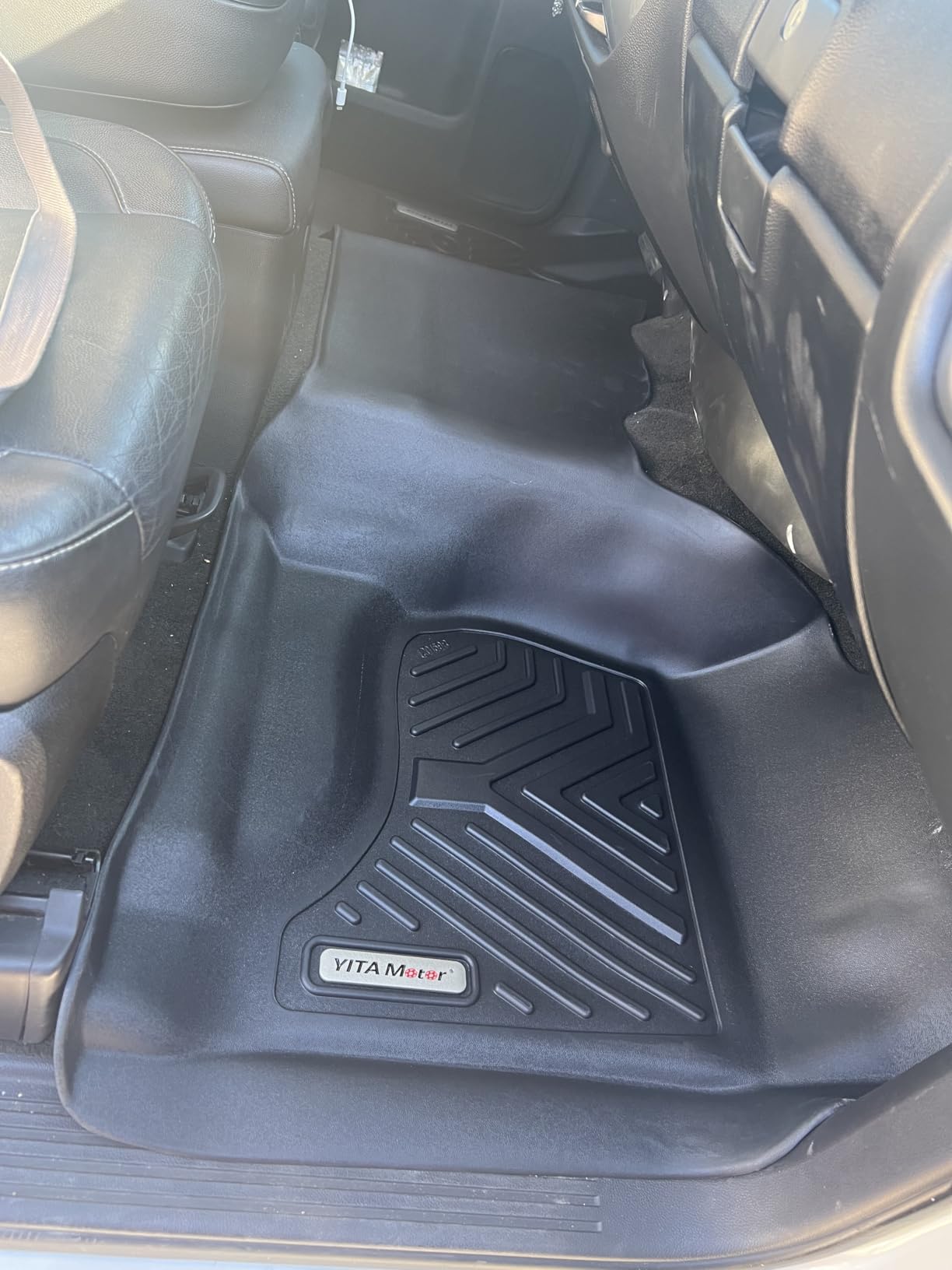YITAMOTOR Floor Mats for 2019-2026 Chevrolet Silverado/GMC Sierra 1500 & 2020-2026 Chevy Silverado/GMC Sierra 2500HD/3500HD Crew Cab With Underseat Storage Box Bucket Seat, 1st & 2nd Row, Black customer photo 2