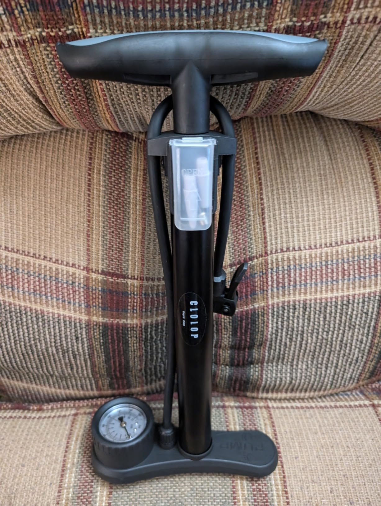 CLOLOP Bike Floor Pump with Gauge, Bike Tire Inflator, Air Pump, Bike Pump with Dual Presta & Schrader Valve Head, Bicycle Air Pump, Ball Pump for Road Bike, Mountain Bikes, Balls customer photo 2