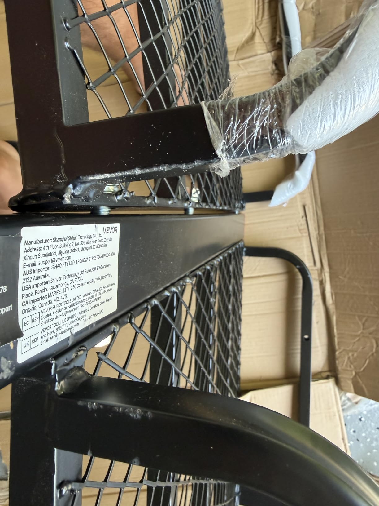 VEVOR 60 x 24 x 6 in Folding Hitch Cargo Carrier 500lbs Capacity customer photo 1