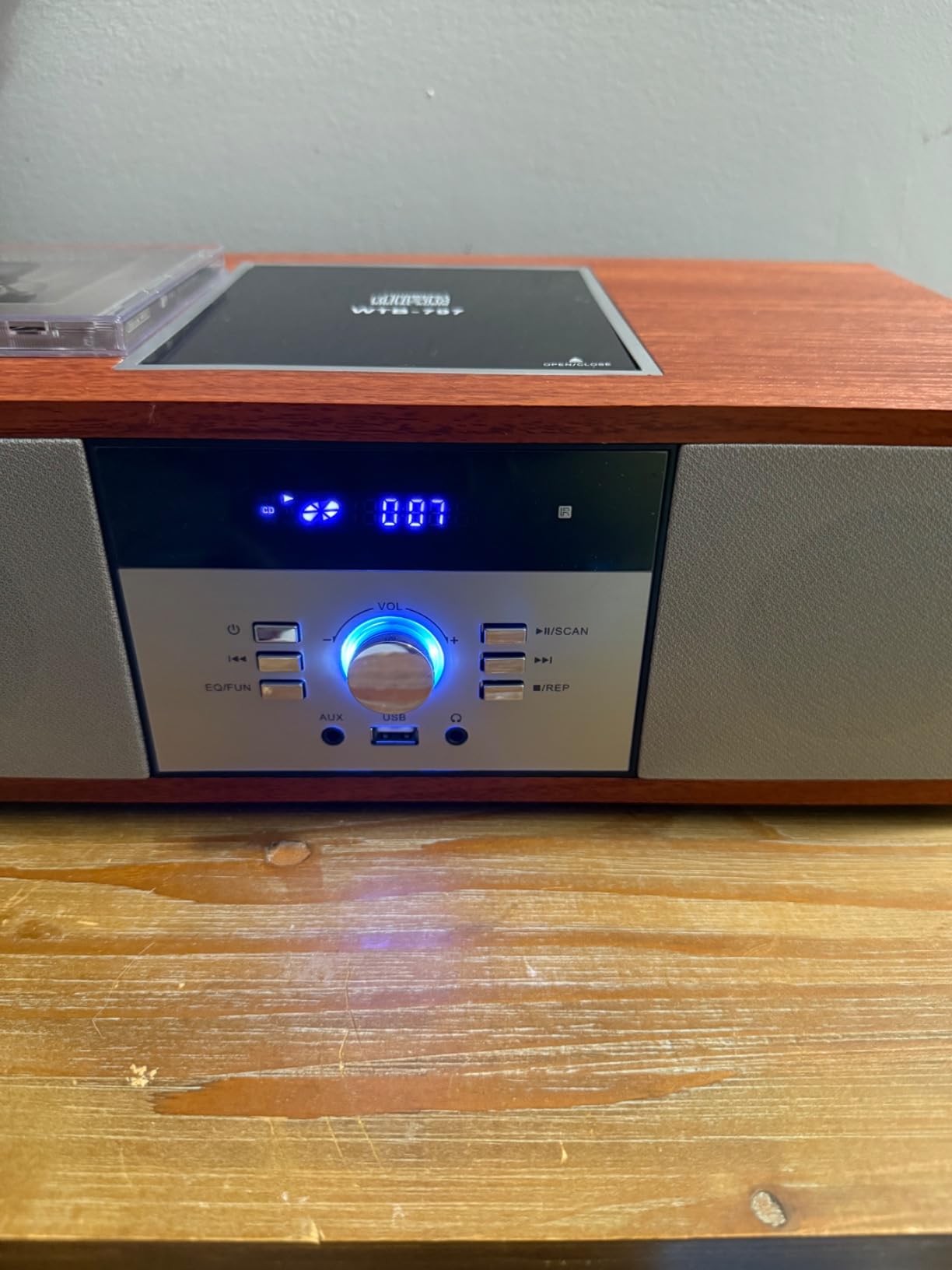 Nostalgic Bluetooth Stereo System for Home, WISCENT Vintage Micro HiFi Systems CD Player,with Bluetooth Audio Streaming,FM Radio,USB Port,Aux-in,Earphone Port (Brown) customer photo 1