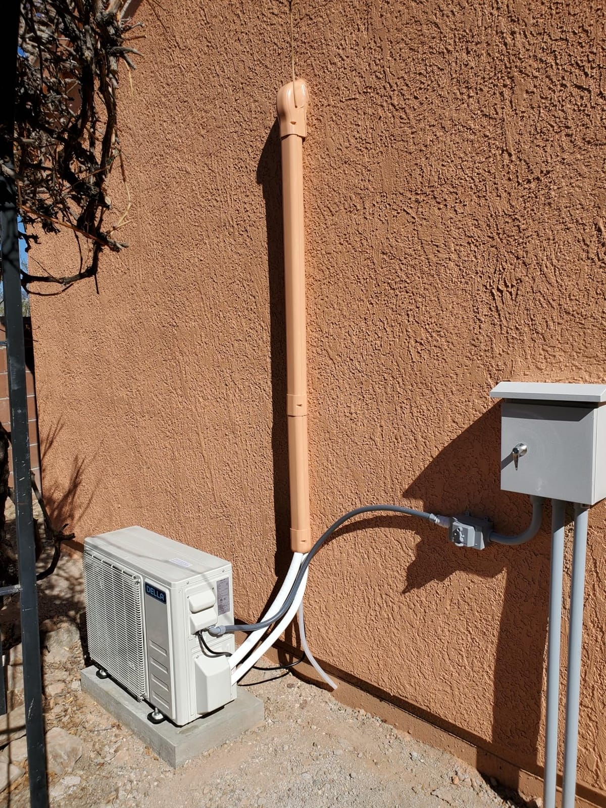 DELLA Optima Series 9,000 BTU Mini Split AC, Hyper Heat Down to -13°F, Up to 400 Sq. Ft, 24 SEER2 230V, Energy Star, WiFi & Alexa, Inverter AC with 0.75 Ton Pre-Charged Heat Pump & 16.4ft Kit customer photo 2
