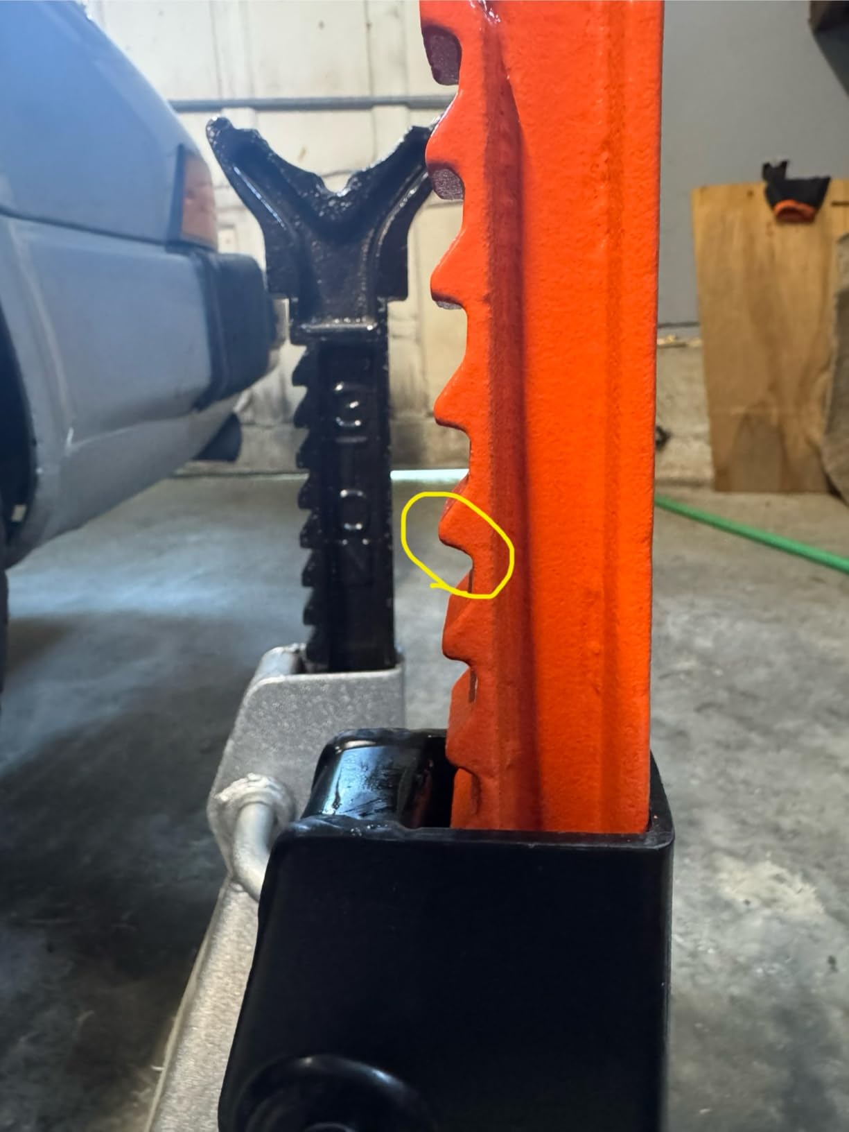 TONDA Jack Stands 3 Ton, Extra Tall, 13.39-21.06 in, 1 Pair customer photo 2