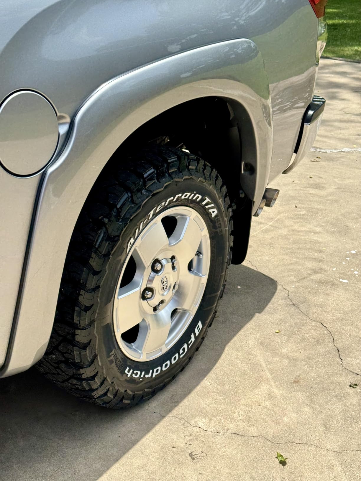 BFGoodrich All-Terrain T/A KO3 Car Tire for Light Trucks, SUVs, and Crossovers, LT275/65R18/E 123/120S customer photo 1