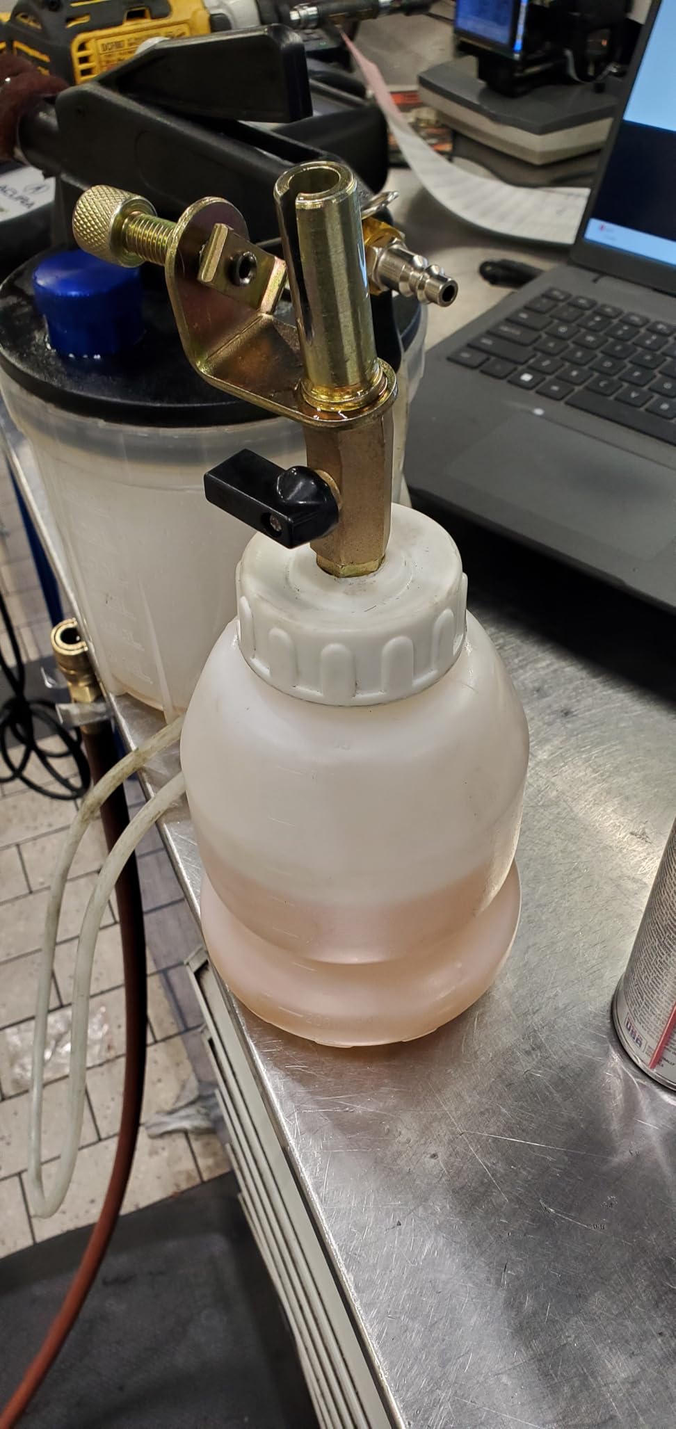 3L Brake Bleeder Kit, One Person Vacuum Brake Fluid Bleeder Kit customer photo 2