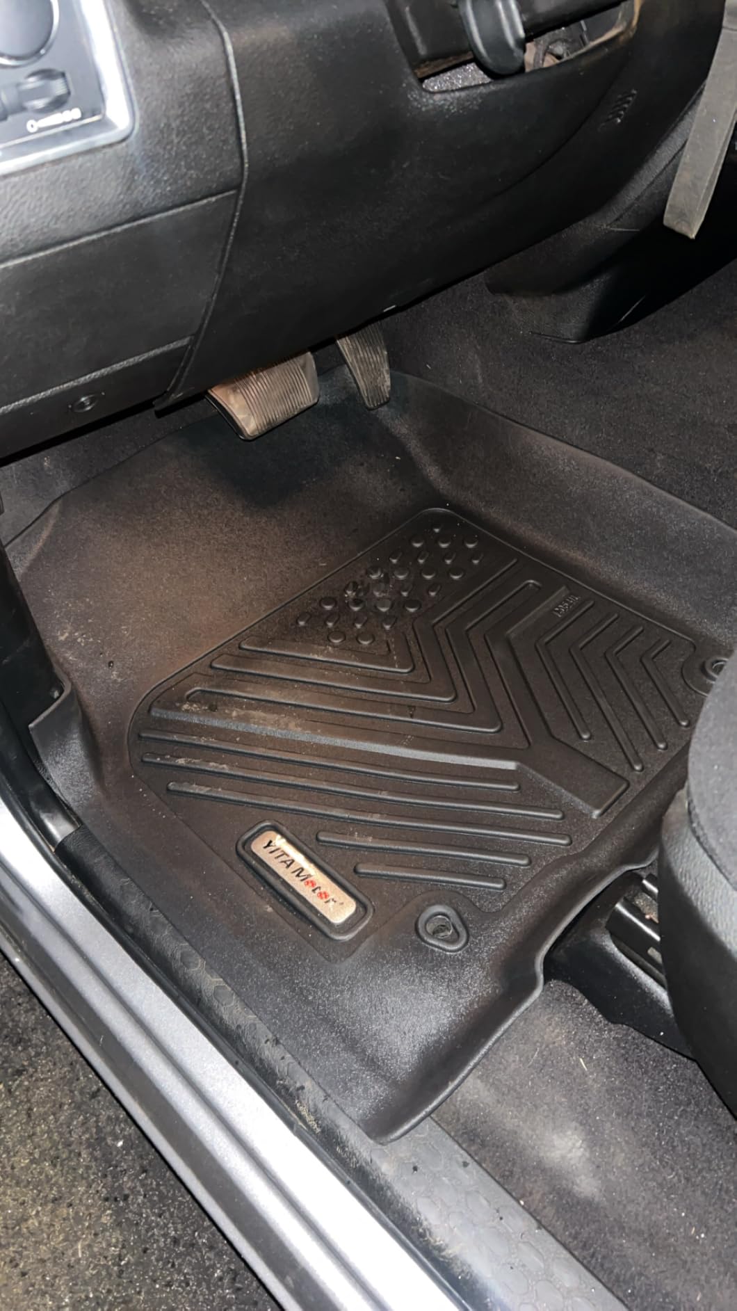 YITAMOTOR Floor Mats Fit for 2013-2018 Dodge Ram 1500/2500/3500 Crew Cab, 2019-2024 Ram 1500 Classic Crew Cab 1st & 2nd Row All Weather Heavy Duty Floor Liners Black customer photo 1