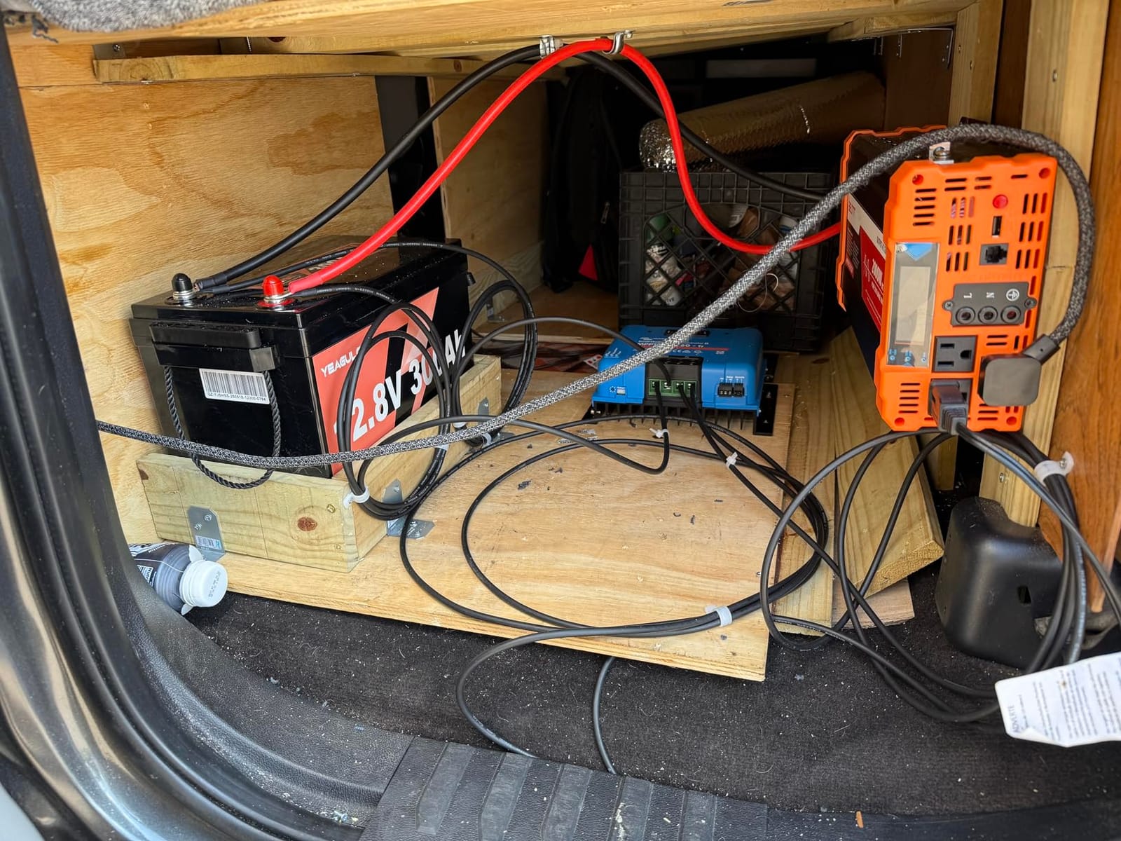 12V 300Ah (314Ah) LiFePO4 Lithium Battery with 200A BMS 15000+ Deep Cycles customer photo 2