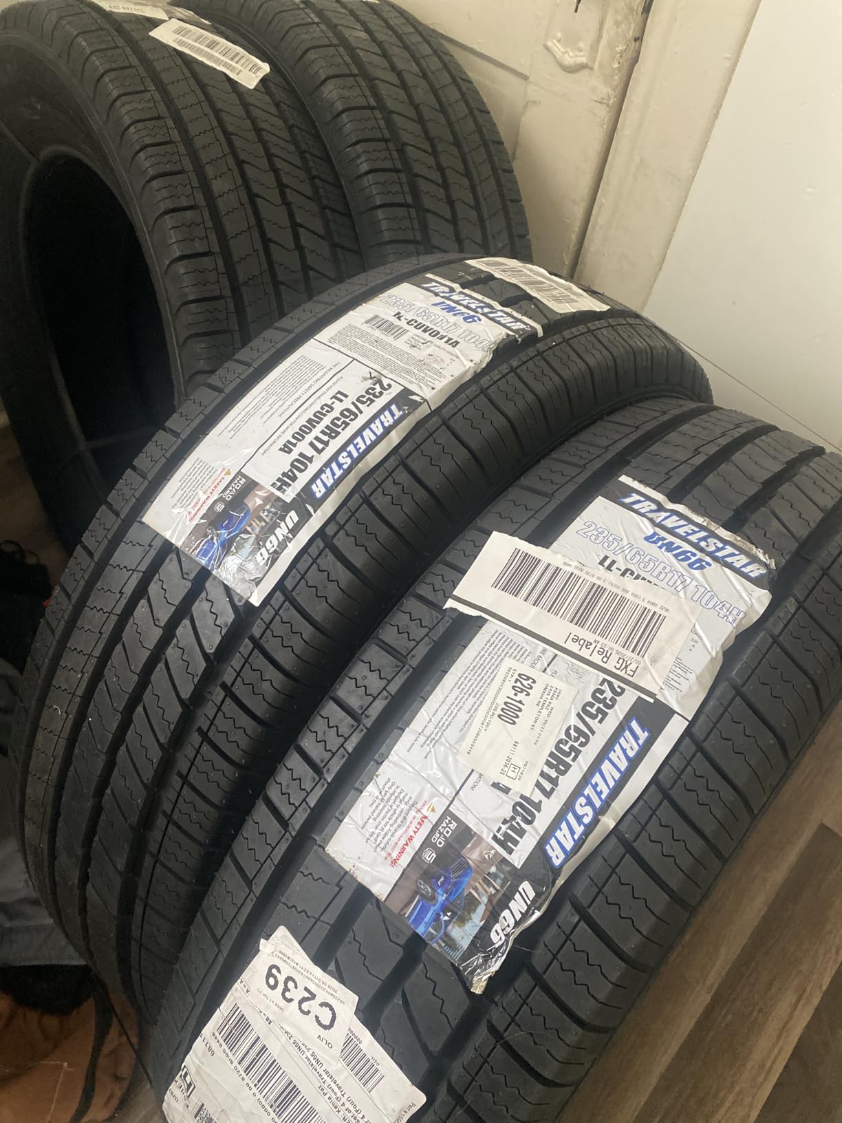 Set of 4 Travelstar UN66 235/60R18 103V High Performance CUV/SUV Tires customer photo 2