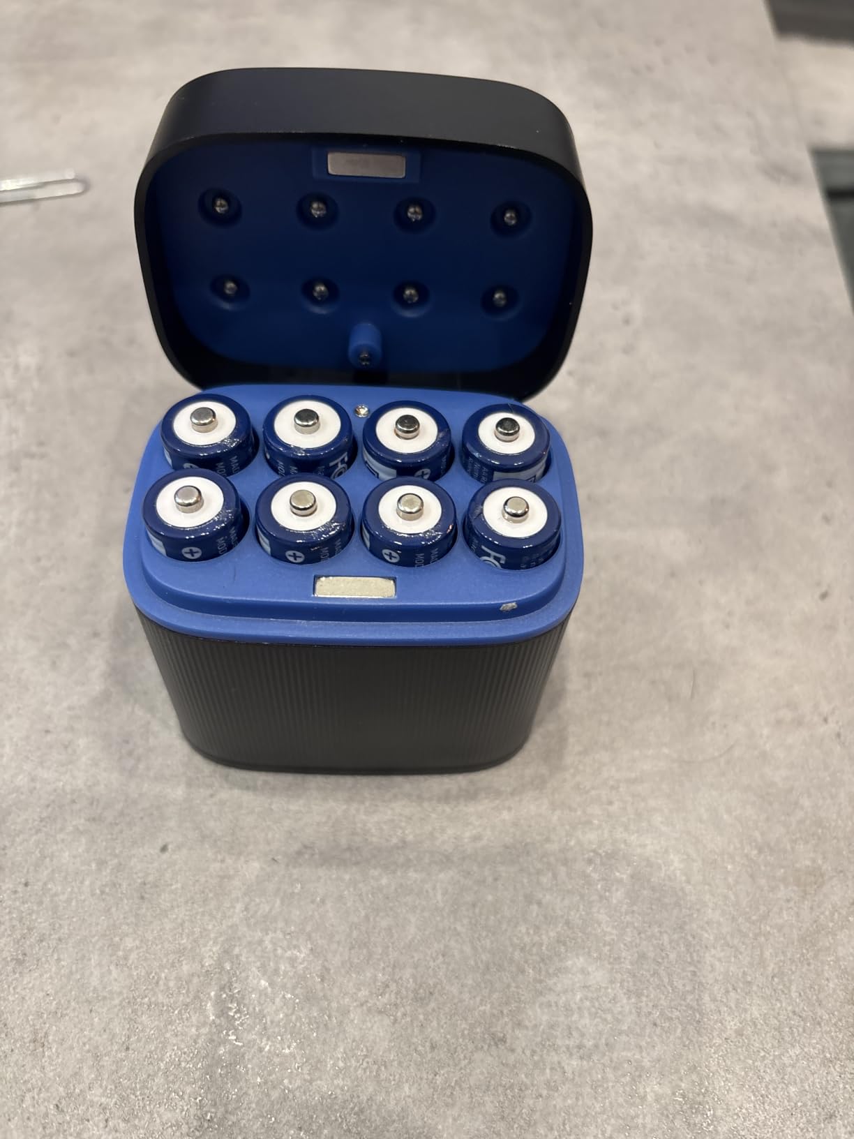 Maxfree Rechargeable AA Batteries Lithium with Charger, 8-Pack 1.5V 3600mWh customer photo 2