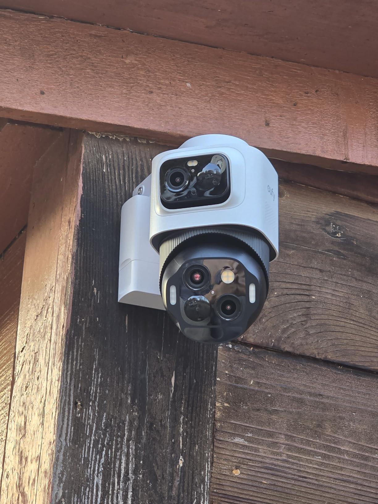 eufy Security eufyCam S4, 4K Solar Camera, 3-Lens PTZ, 360° Coverage customer photo 2