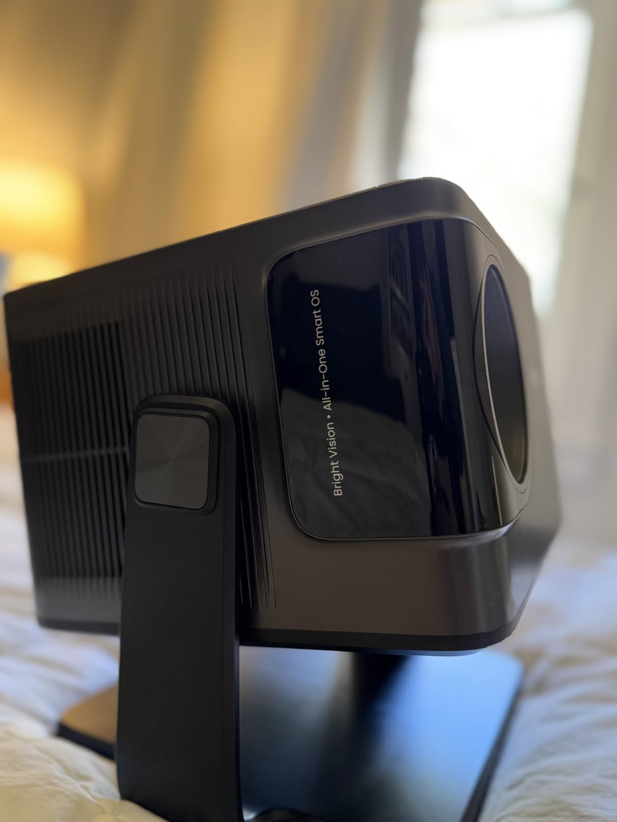 Outdoor Projector 4K [VIDAA Live TV/60W Dolby/1450 ISO] with WiFi6 & Bluetooth, Smart Projector Compatible with Netflix, AI Voice Control & Auto Focus, HDR10, Home Theater & Outdoor Movie Proyector customer photo 1