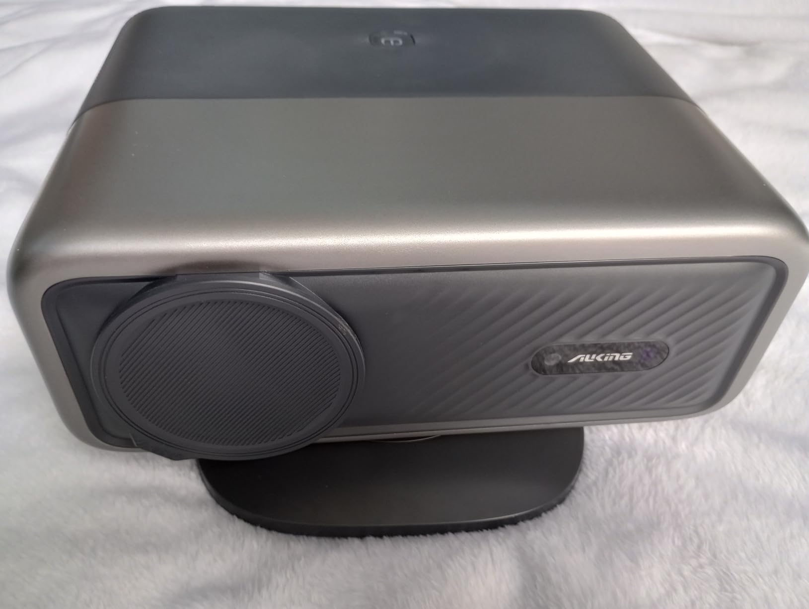 AuKing 5000 ANSI & 70W Dolby 4K Outdoor Projector with Auto Focus customer photo 2