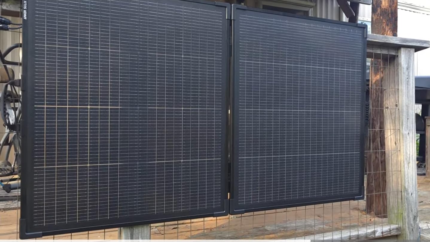 Anker SOLIX S2000 Portable Power Station with 200W Solar Panel customer photo 2